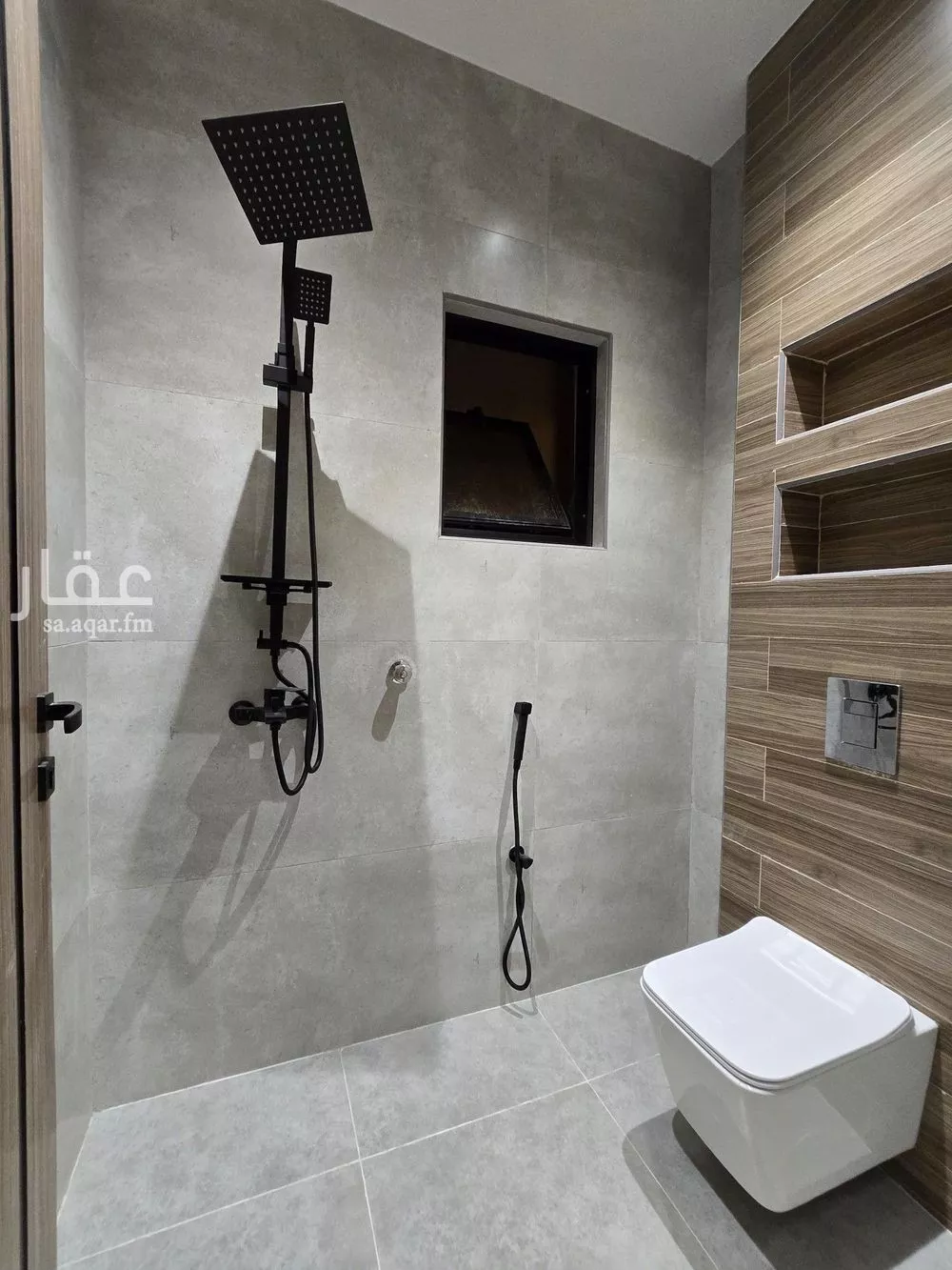 8 bedroom villa in King Fahd 18