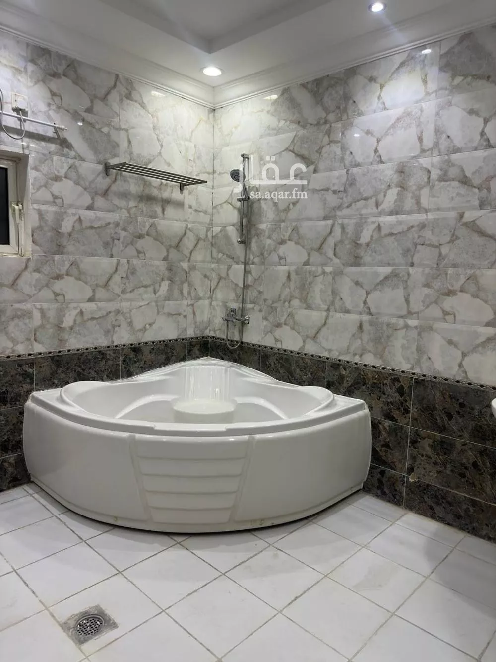 15 bedroom villa in Al Awali 38
