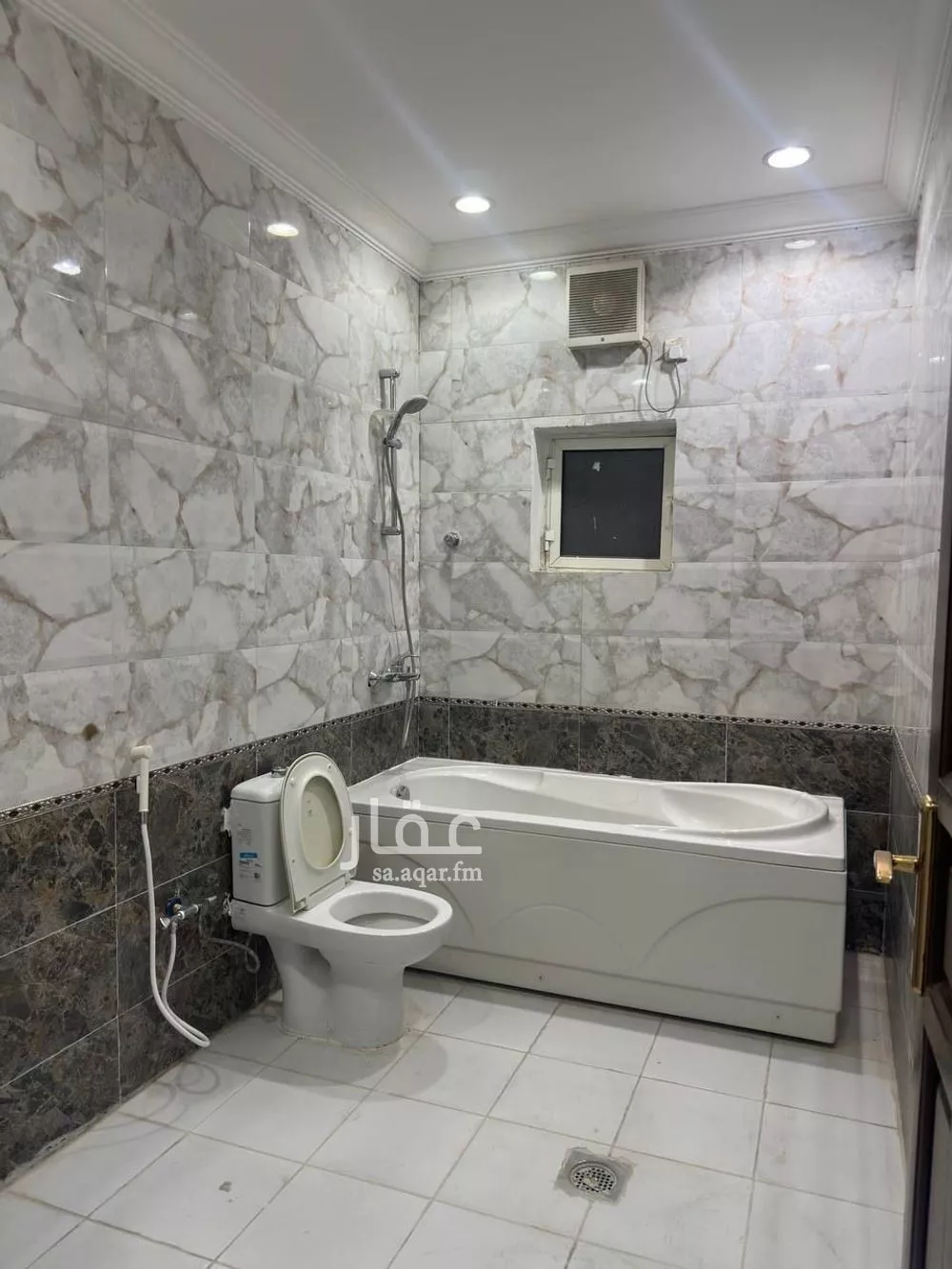 15 bedroom villa in Al Awali 40
