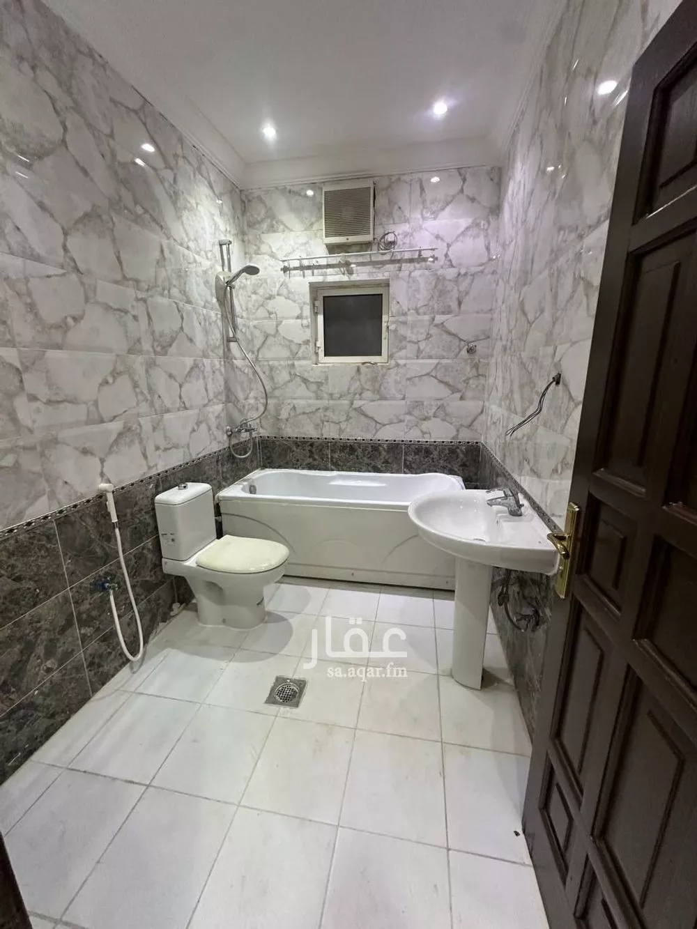 15 bedroom villa in Al Awali 42