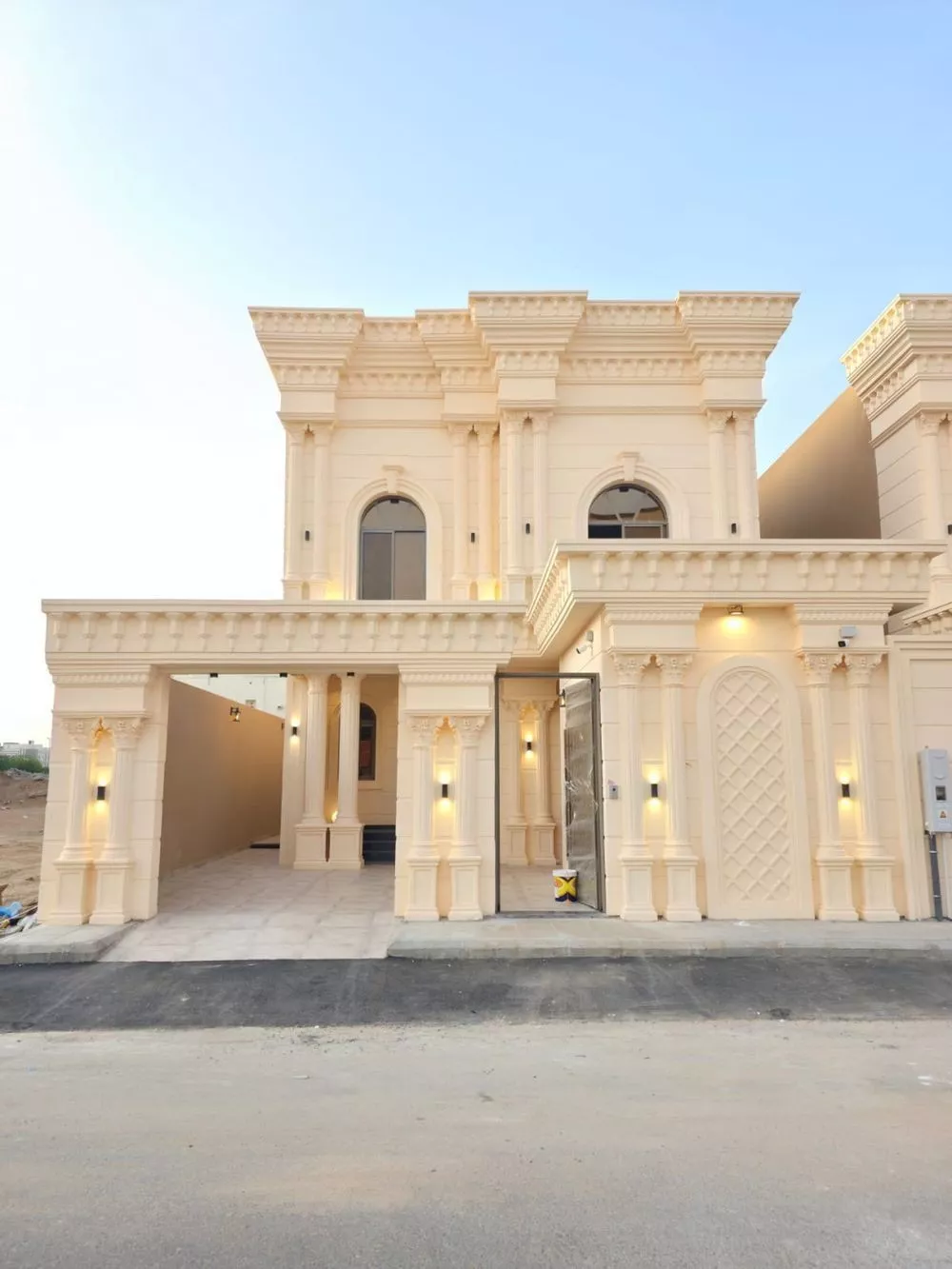 9 bedroom villa in King Fahd 2