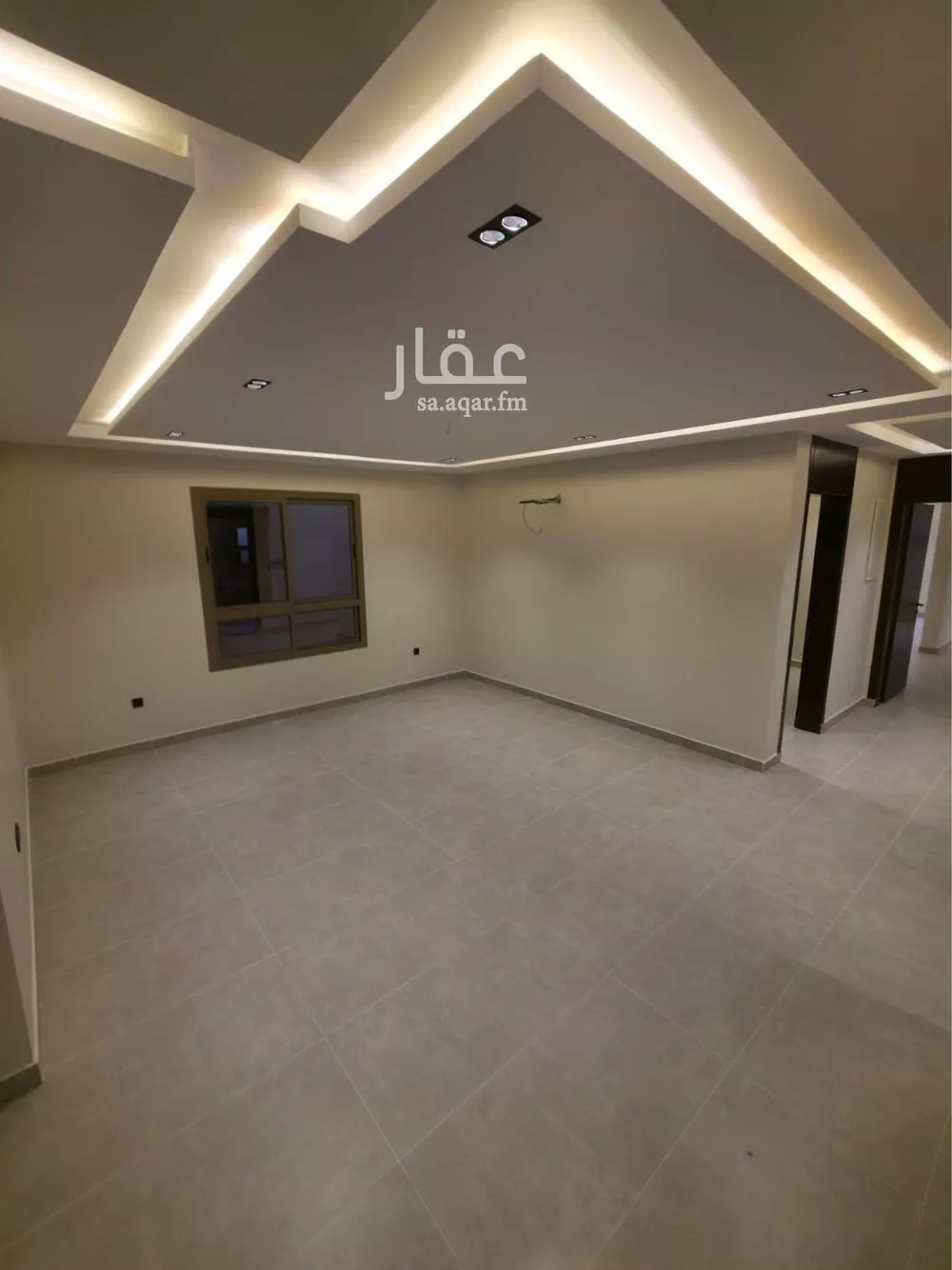 9 bedroom villa in King Fahd 23