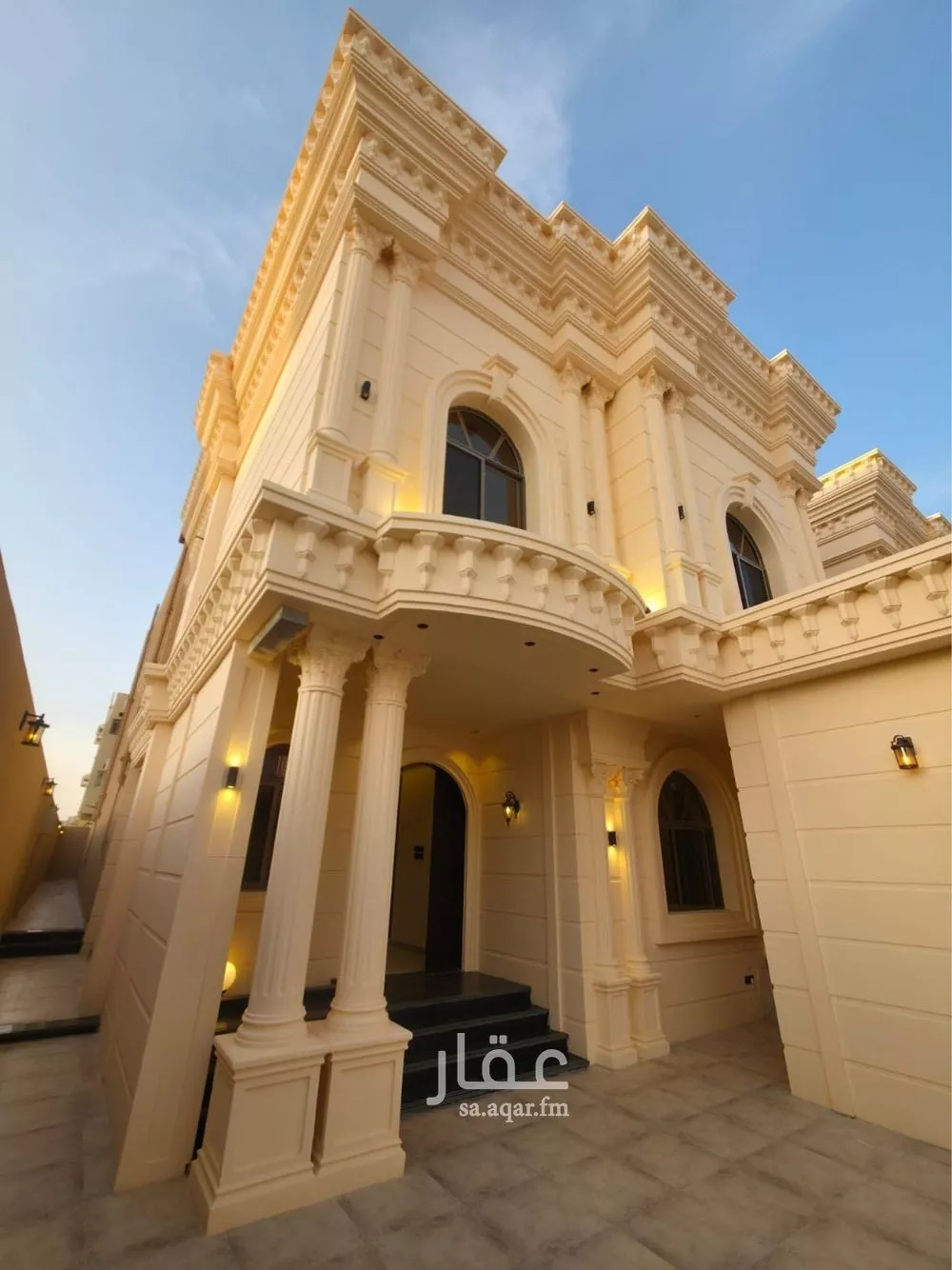 9 bedroom villa in King Fahd 5