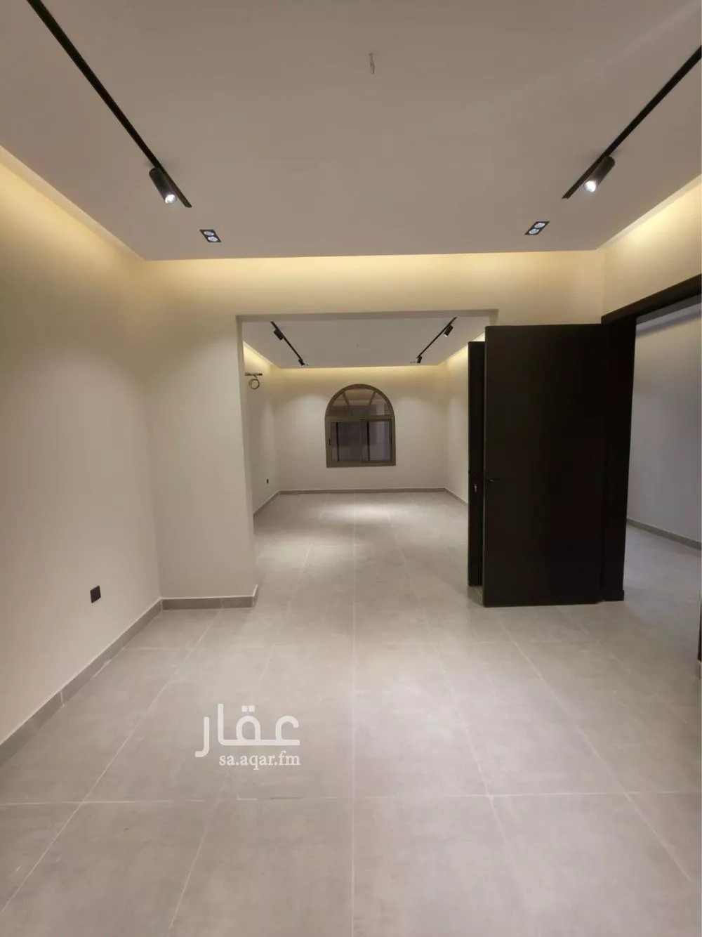9 bedroom villa in King Fahd 8