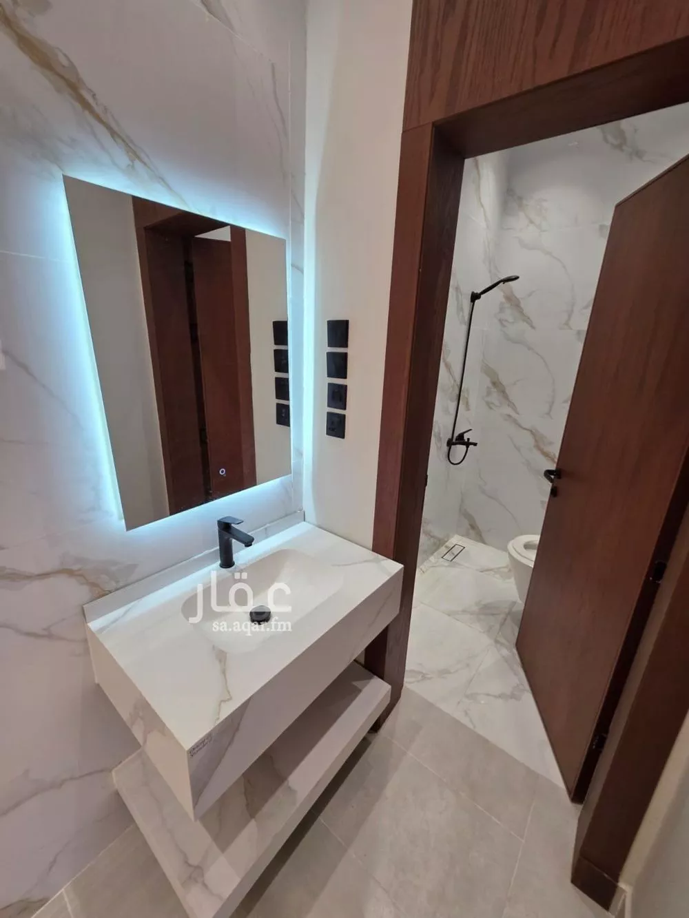 4 bedroom villa in Al Ukayshiyyah 11
