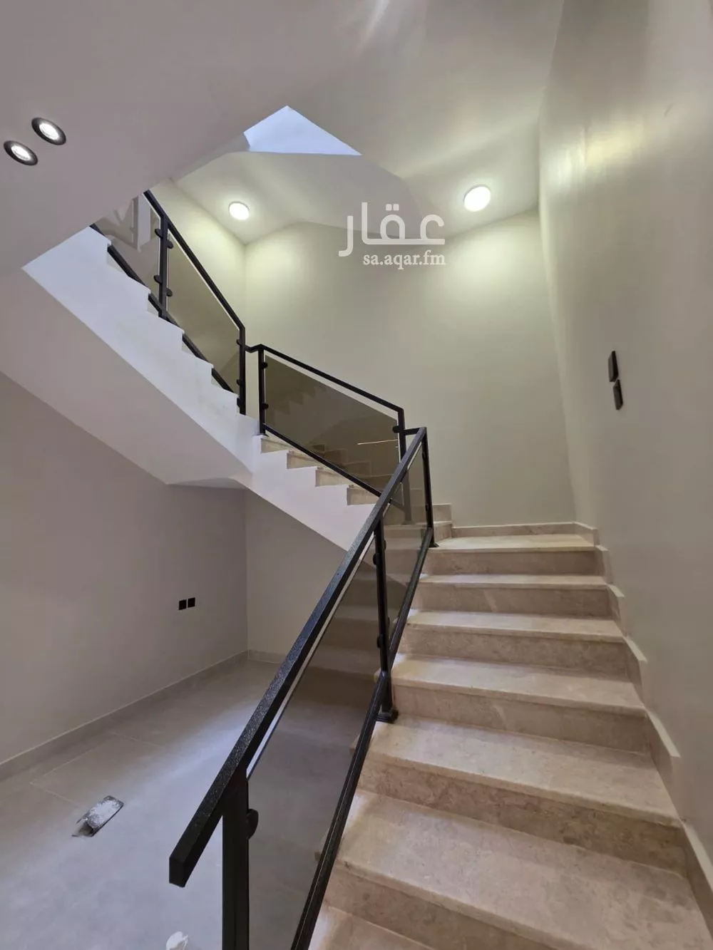 4 bedroom villa in Al Ukayshiyyah 12
