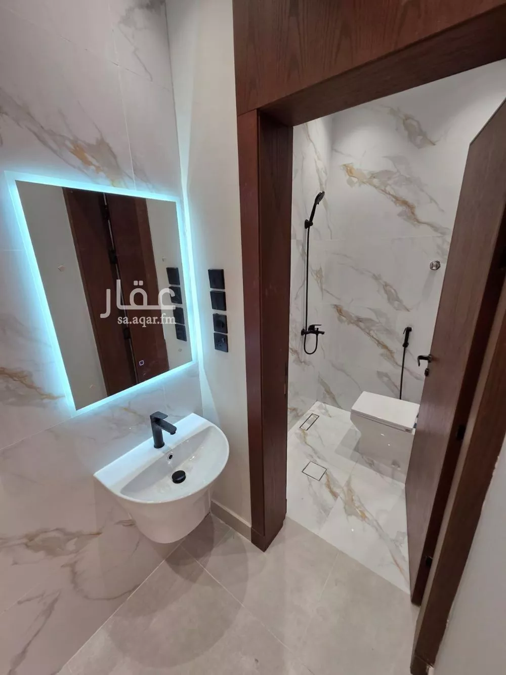 4 bedroom villa in Al Ukayshiyyah 16