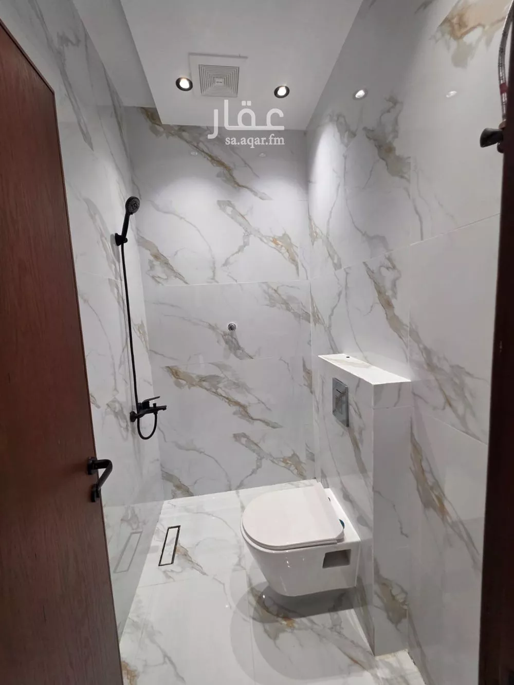 4 bedroom villa in Al Ukayshiyyah 7