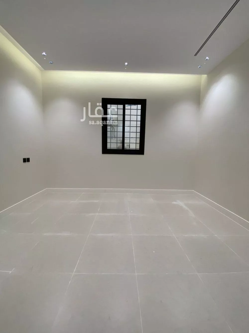 6 bedroom villa in Al Sharayea 4