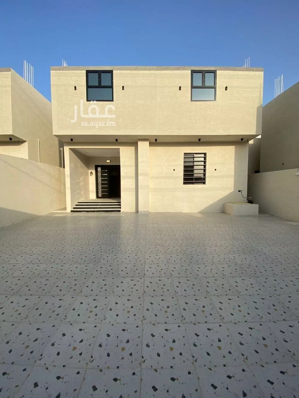 6 bedroom villa in Al Sharayea 9