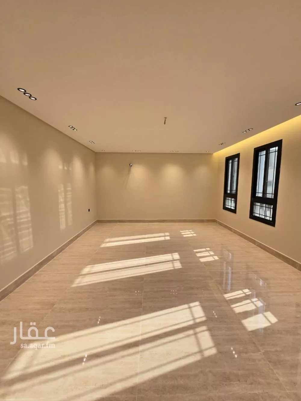 8 bedroom villa in King Fahd 16