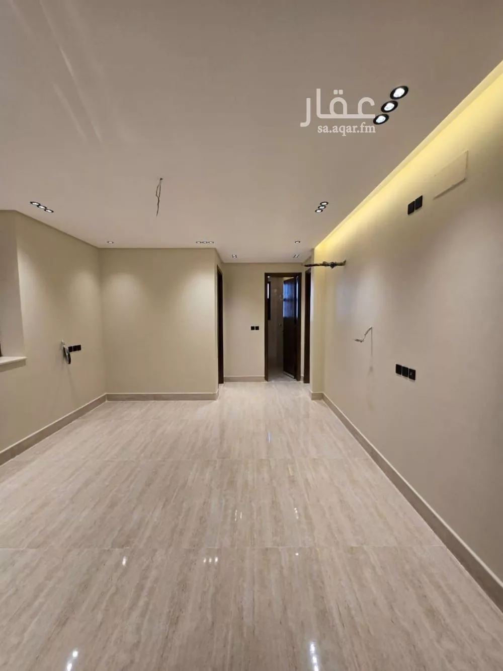8 bedroom villa in King Fahd 24