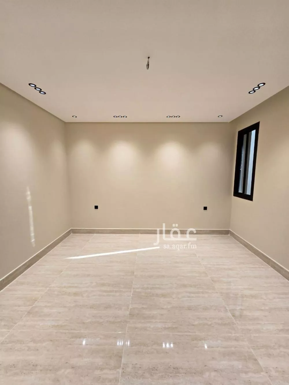 8 bedroom villa in King Fahd 4