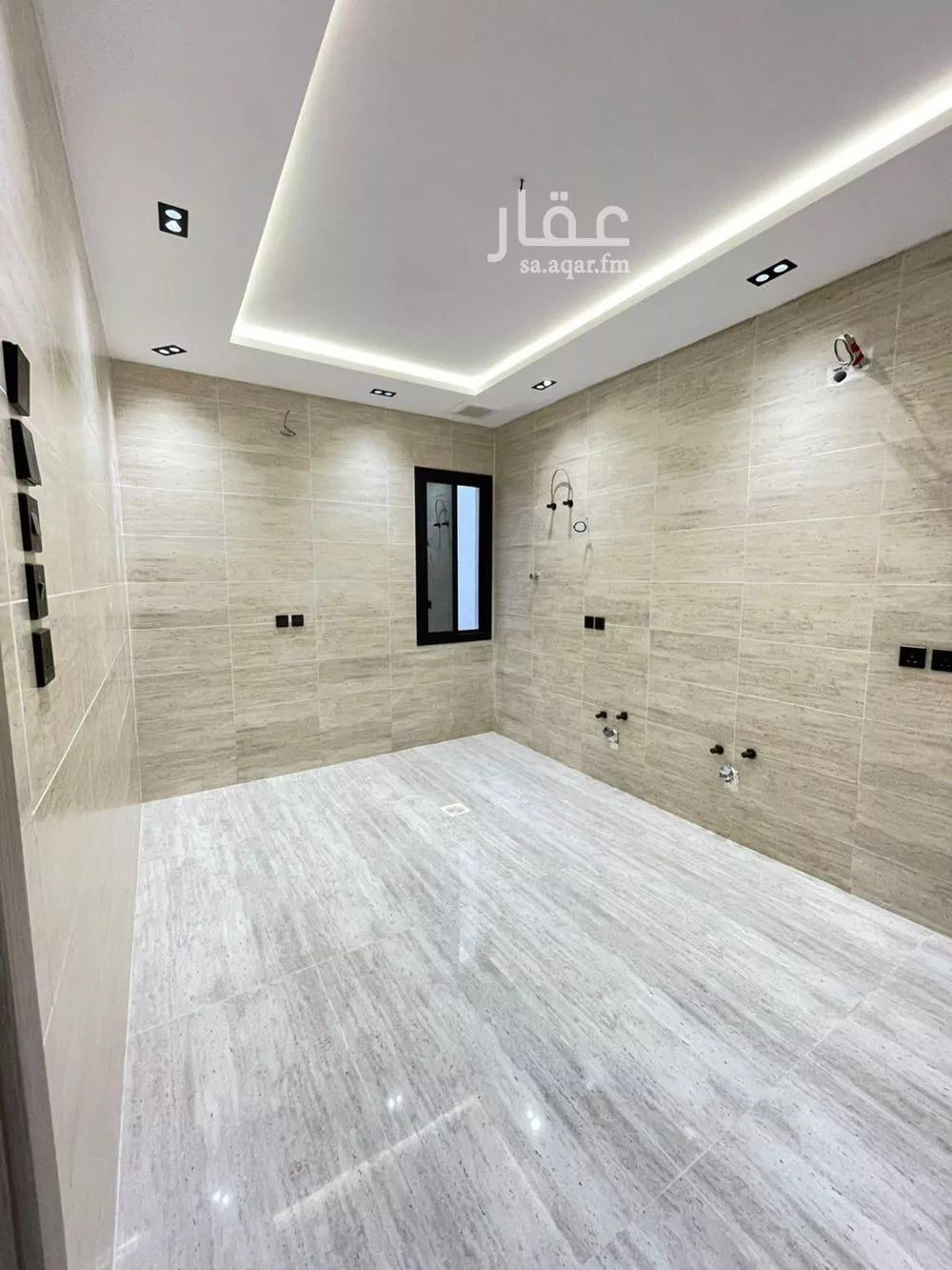 9 bedroom villa in Al Ukayshiyyah 11