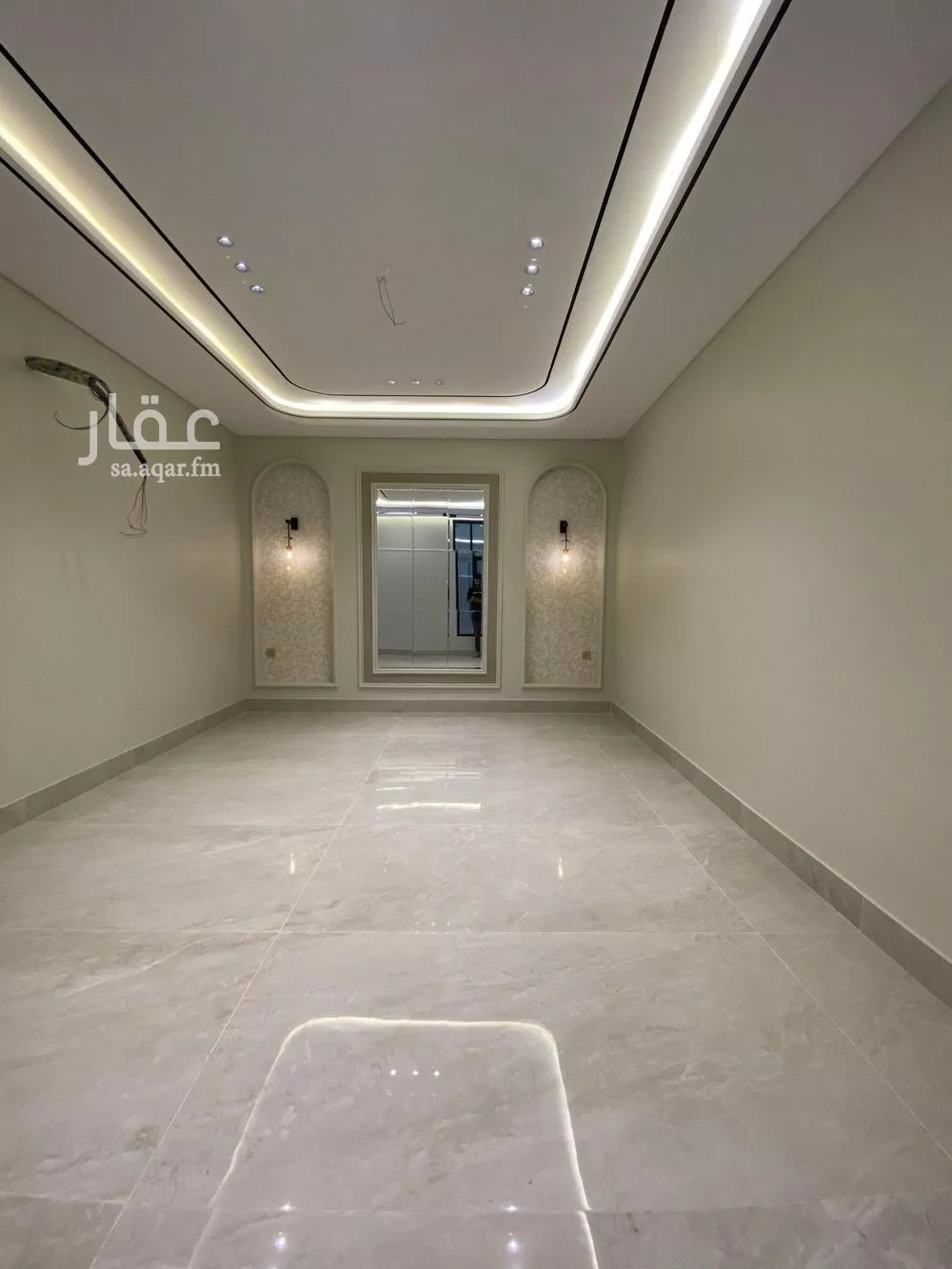 فيلا 8 غرف في العوالي 3