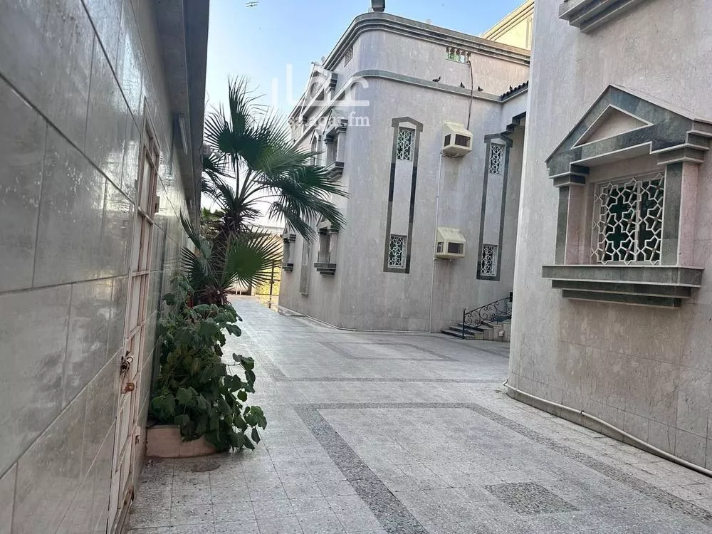فيلا 32 غرف في العوالي 16