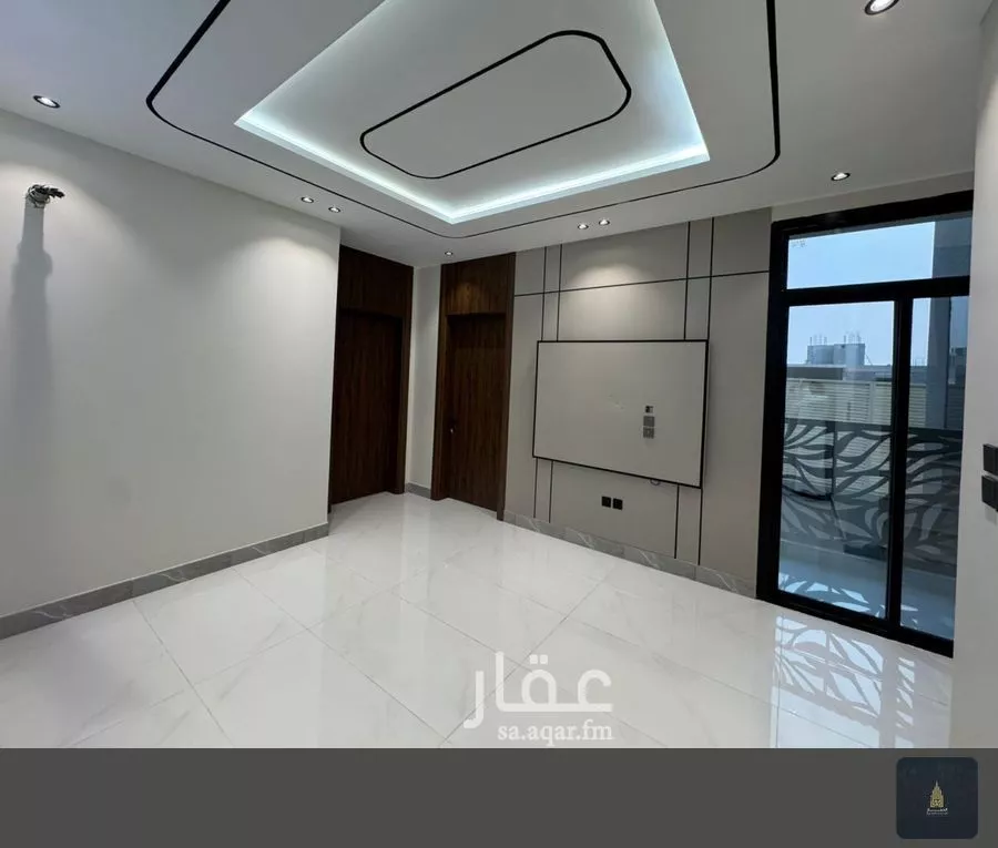 فيلا 8 غرف في الملك فهد 14