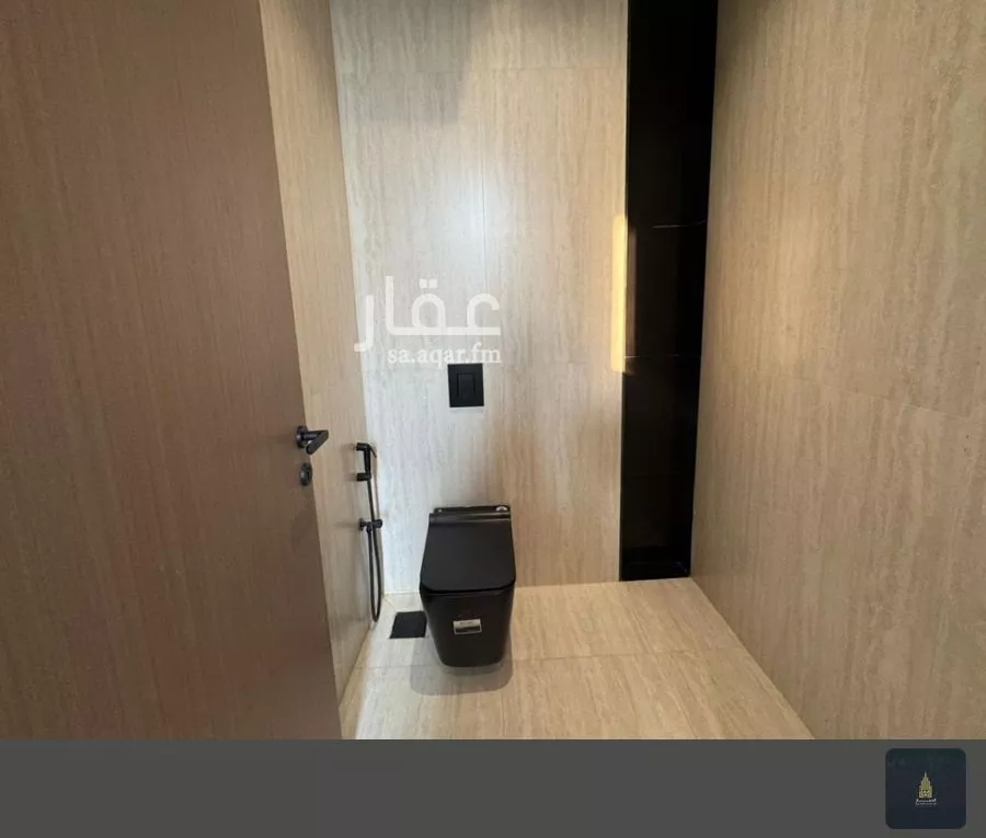 9 bedroom villa in Al Ukayshiyyah 9