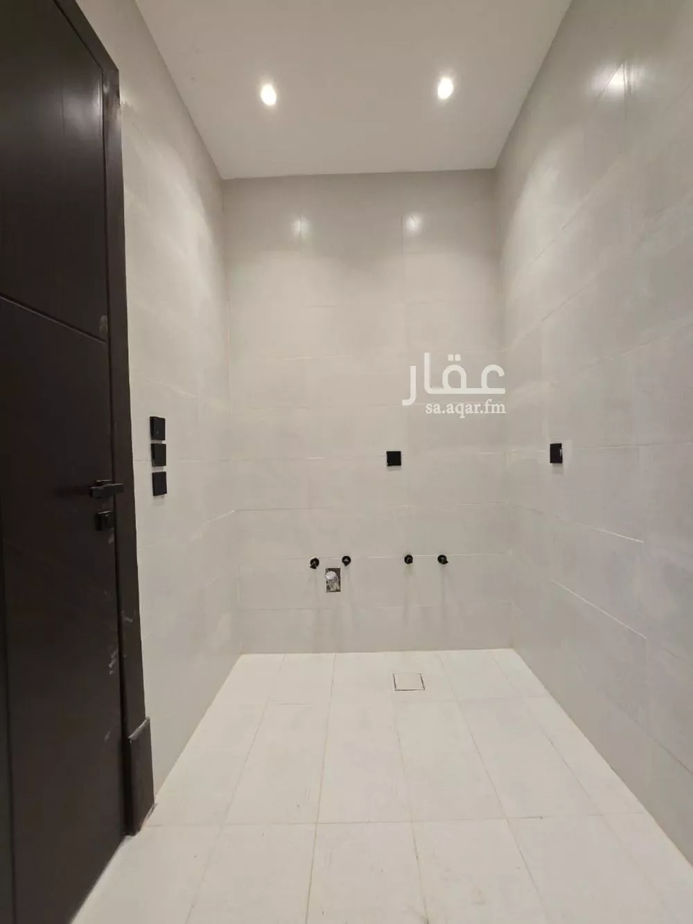فيلا 9 غرف في العكيشية 20