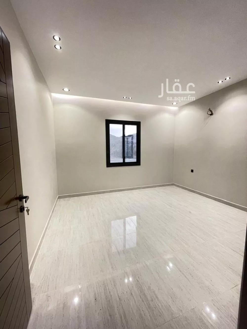7 bedroom apartment in Al Ukayshiyyah 9