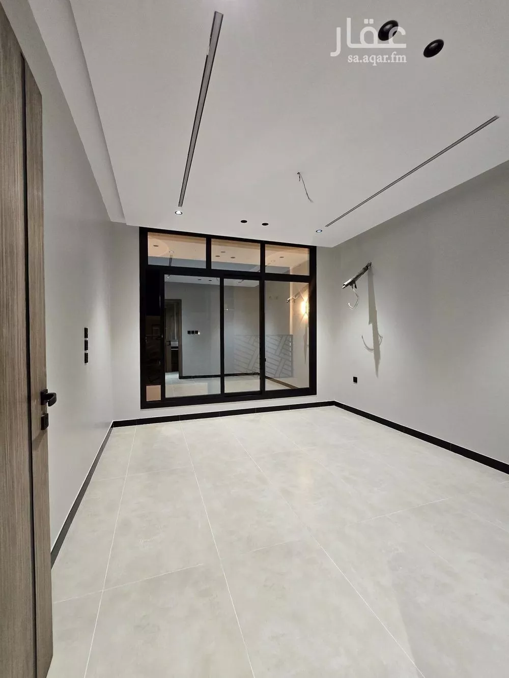 8 bedroom villa in King Fahd 12