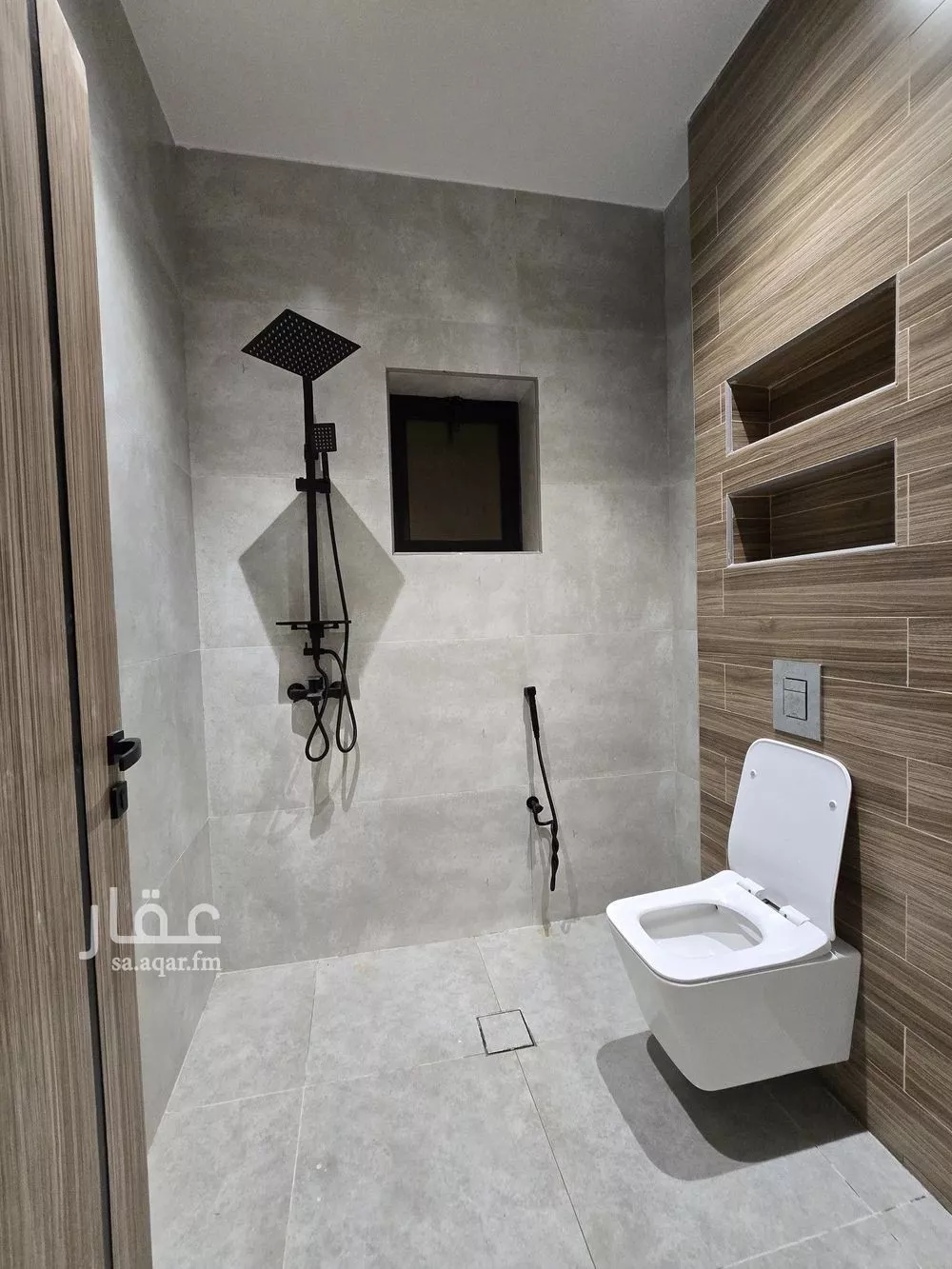 8 bedroom villa in King Fahd 6