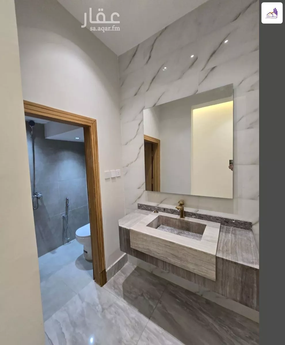 9 bedroom villa in King Fahd 2