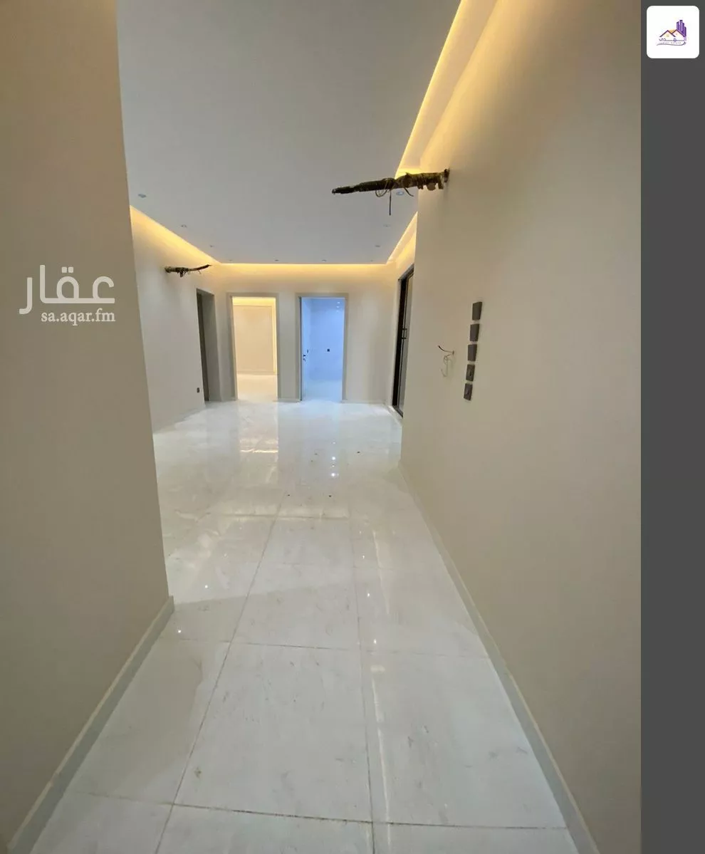 9 bedroom villa in King Fahd 13