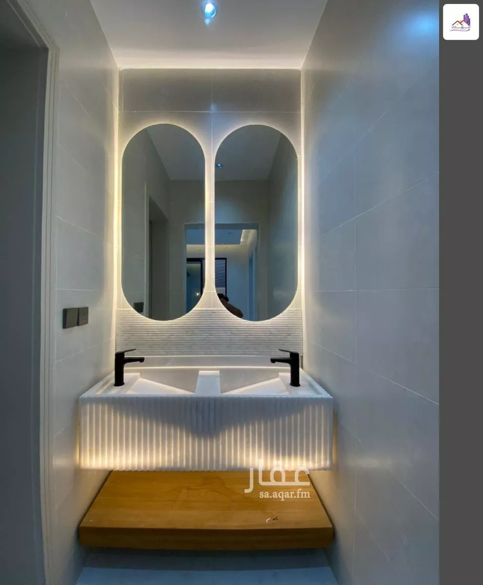 9 bedroom villa in King Fahd 14