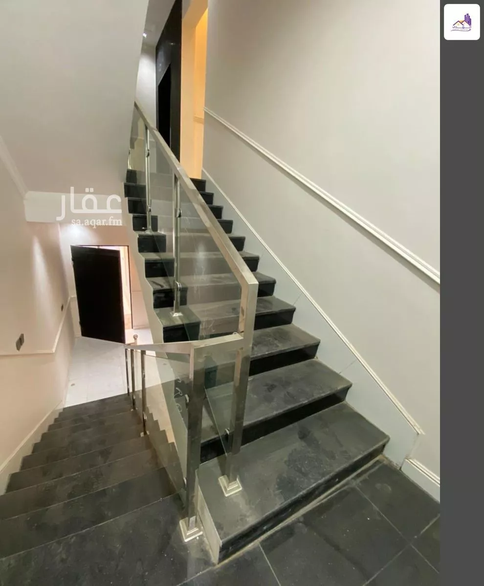 9 bedroom villa in King Fahd 21