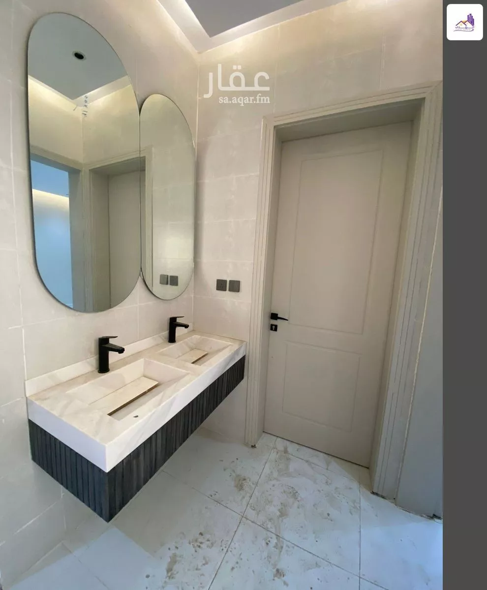 9 bedroom villa in King Fahd 4
