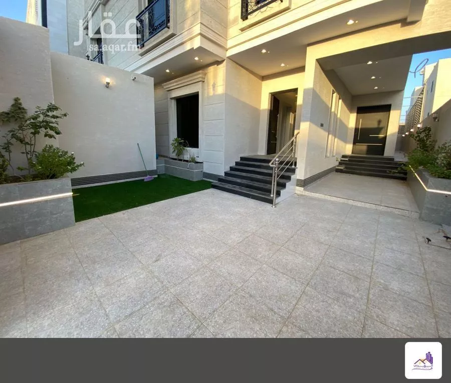 9 bedroom villa in King Fahd 5