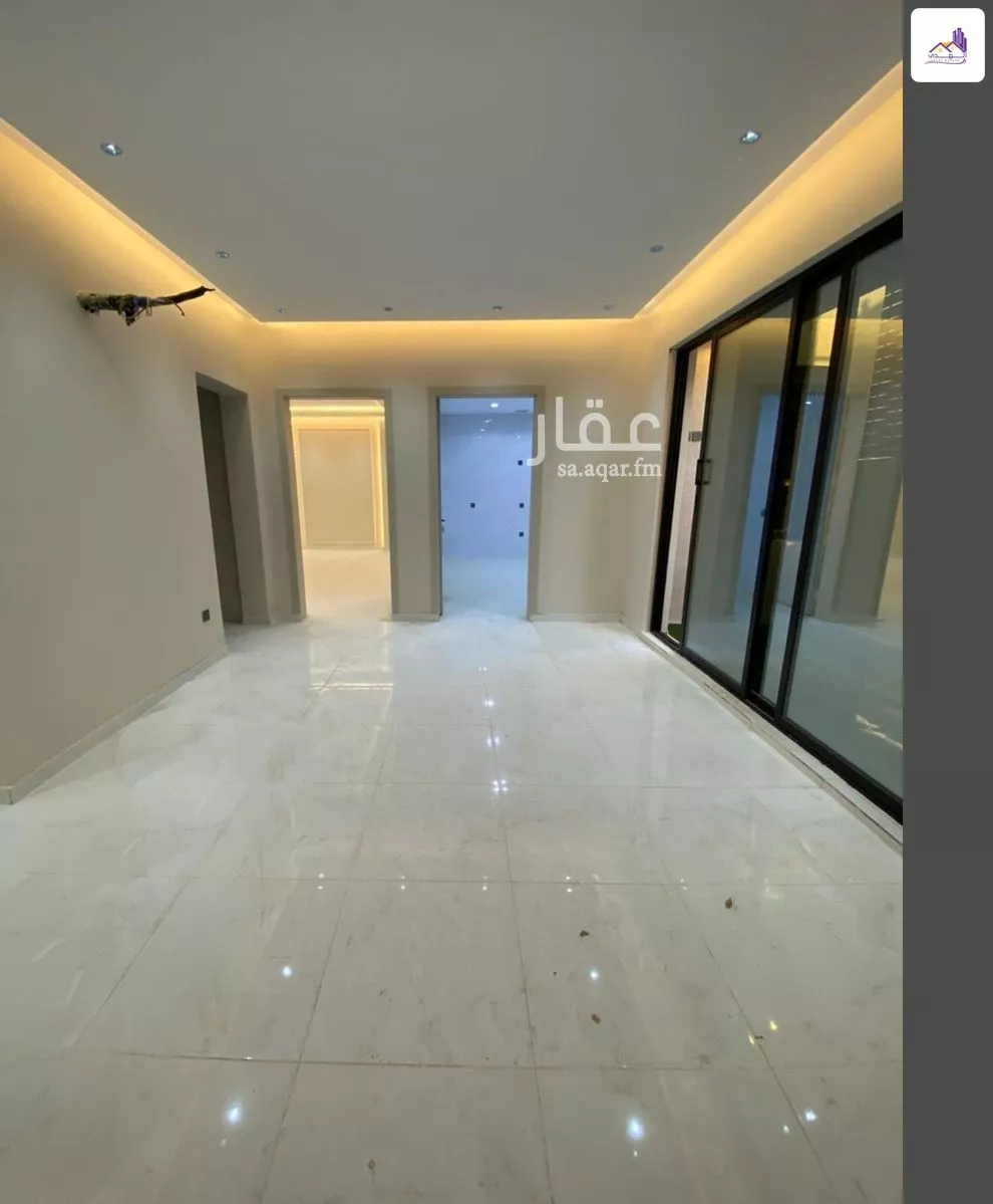 9 bedroom villa in King Fahd 10