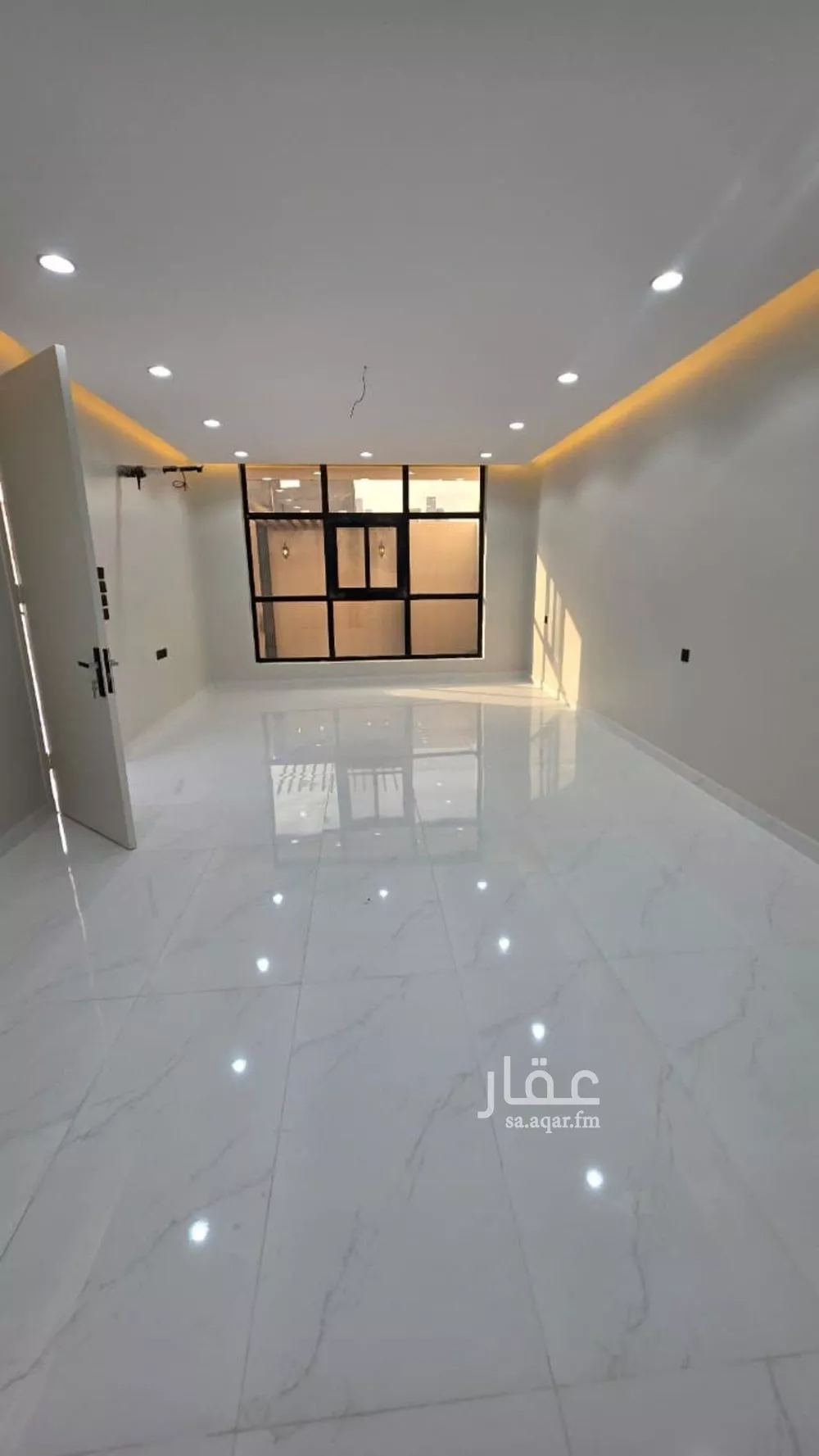 فيلا 8 غرف في الملك فهد 14
