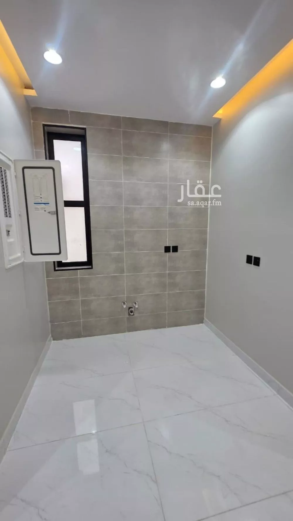 فيلا 8 غرف في الملك فهد 20