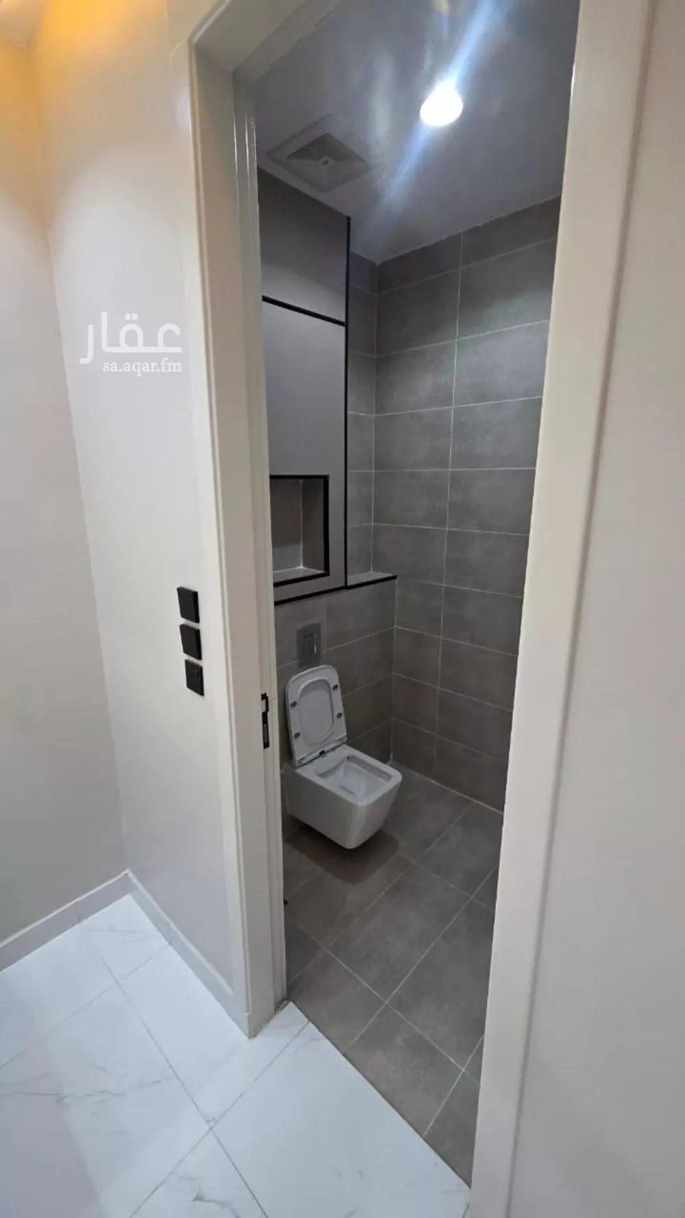 فيلا 8 غرف في الملك فهد 24
