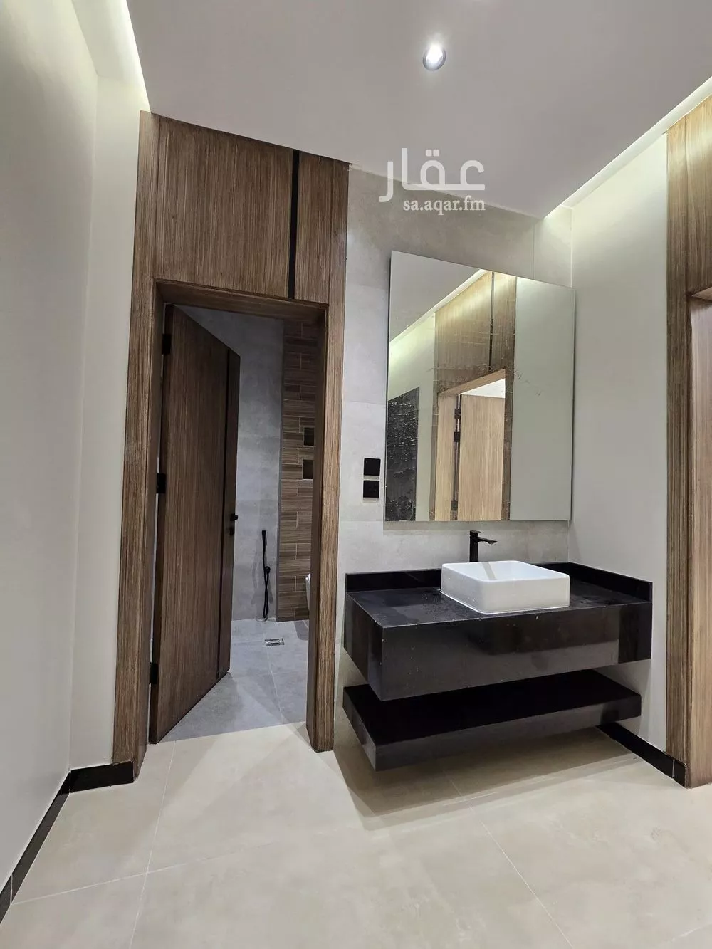 8 bedroom villa in King Fahd 14