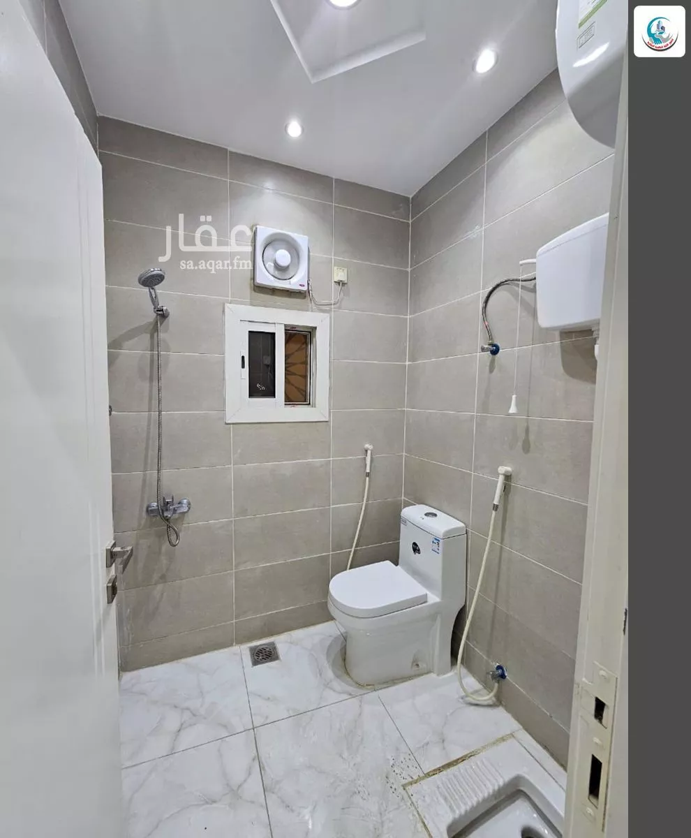8 bedroom villa in Al Nawariyyah 11