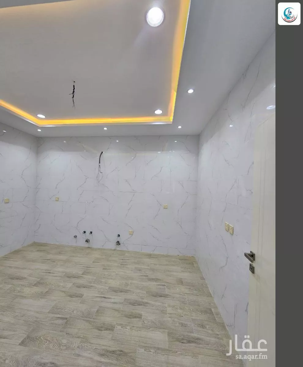 8 bedroom villa in Al Nawariyyah 13