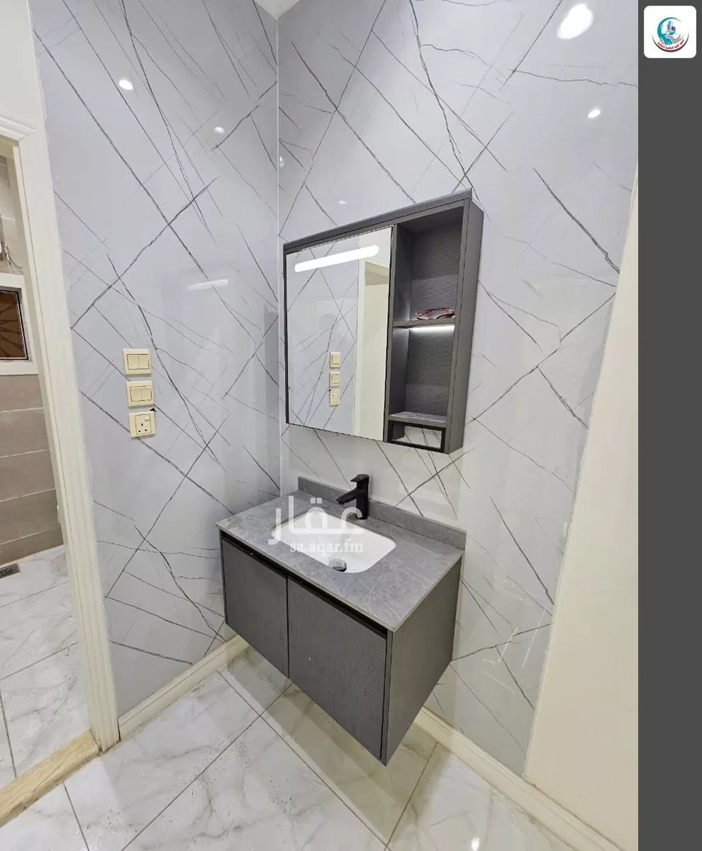 8 bedroom villa in Al Nawariyyah 6