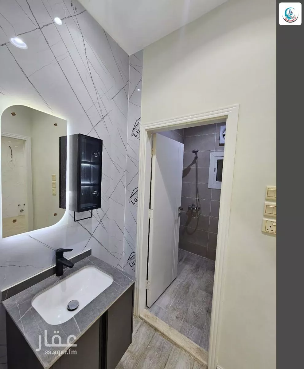 8 bedroom villa in Al Nawariyyah 7