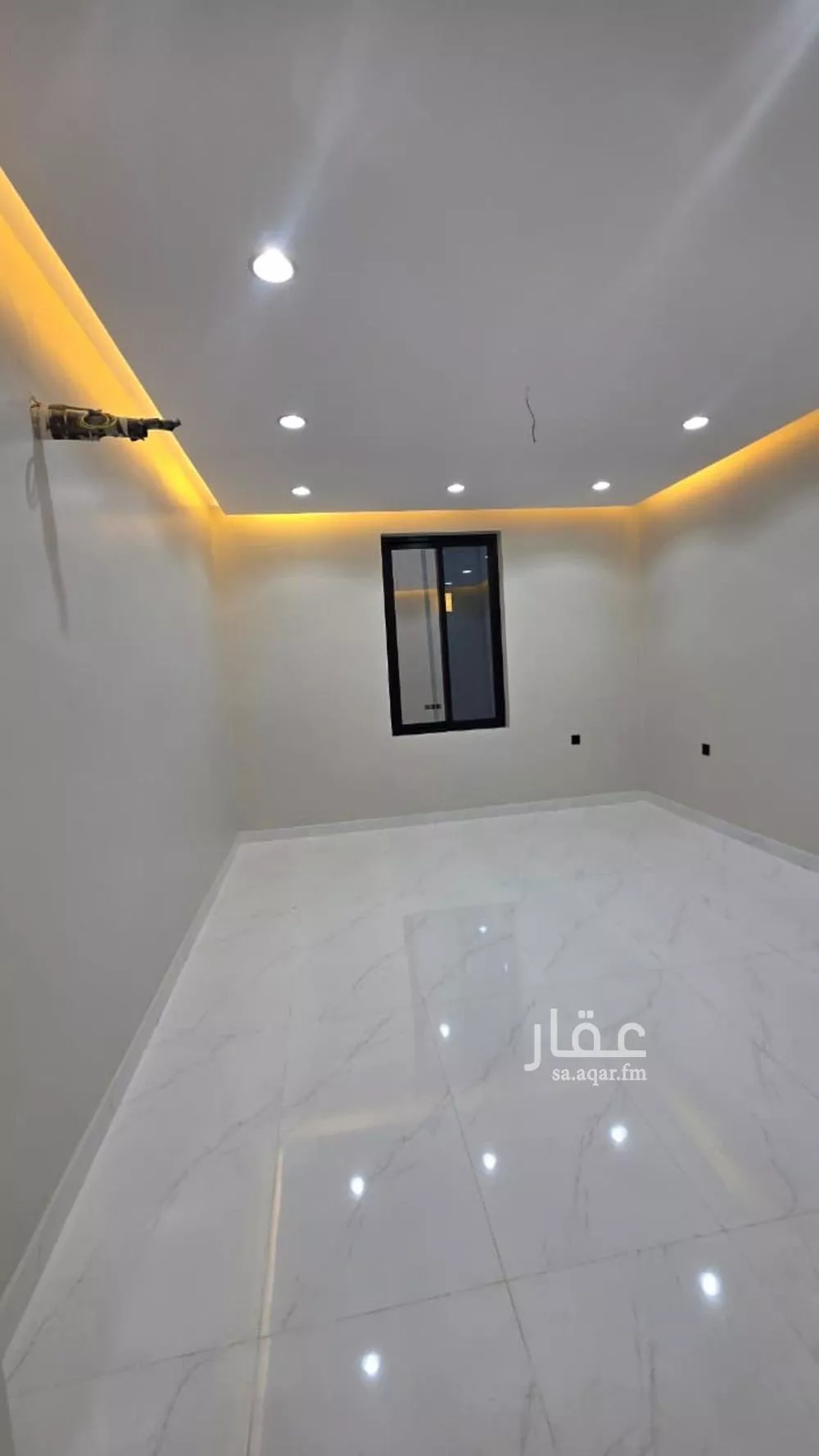 8 bedroom villa in Al Ukayshiyyah 5