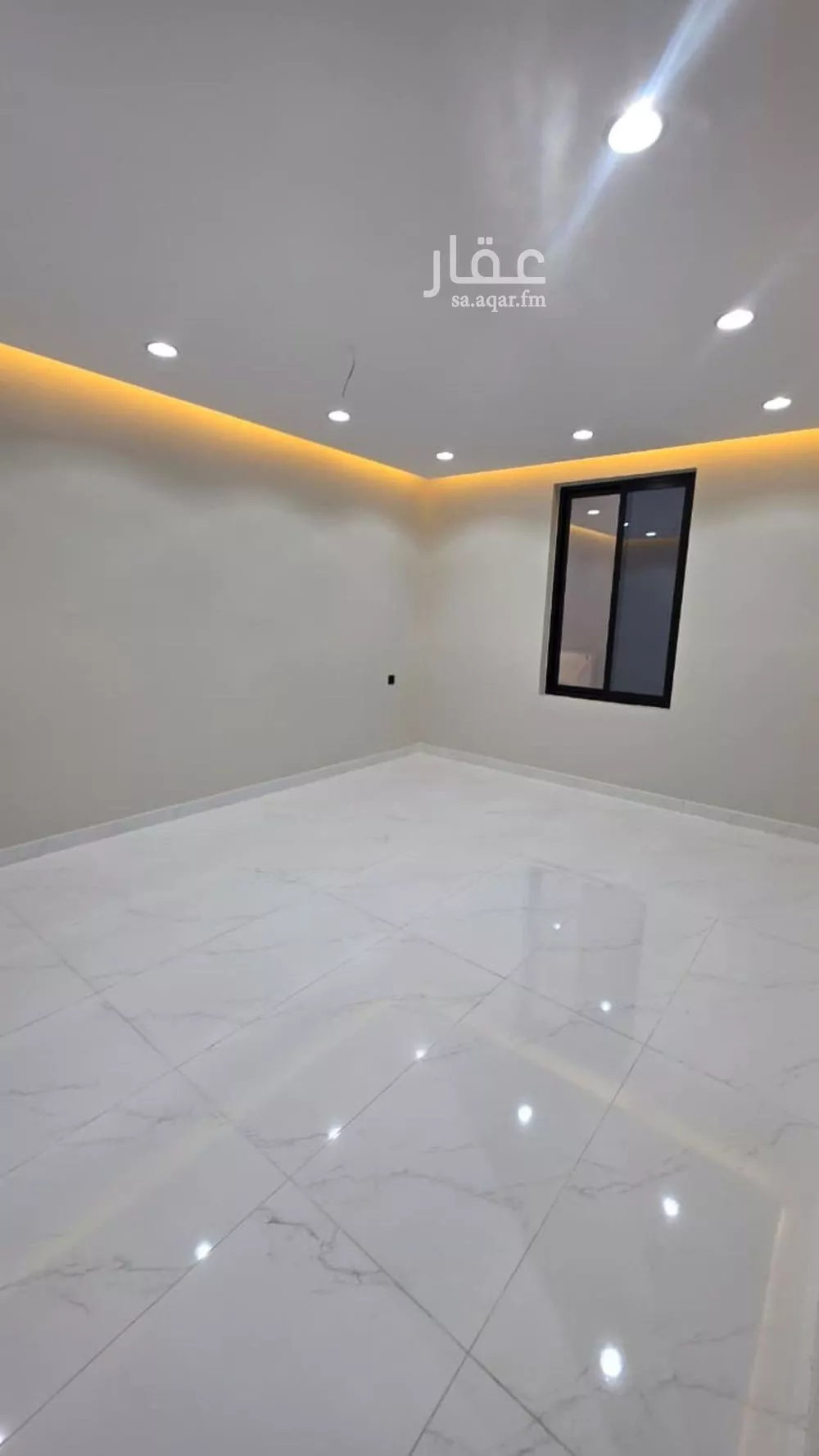 8 bedroom villa in Al Ukayshiyyah 9