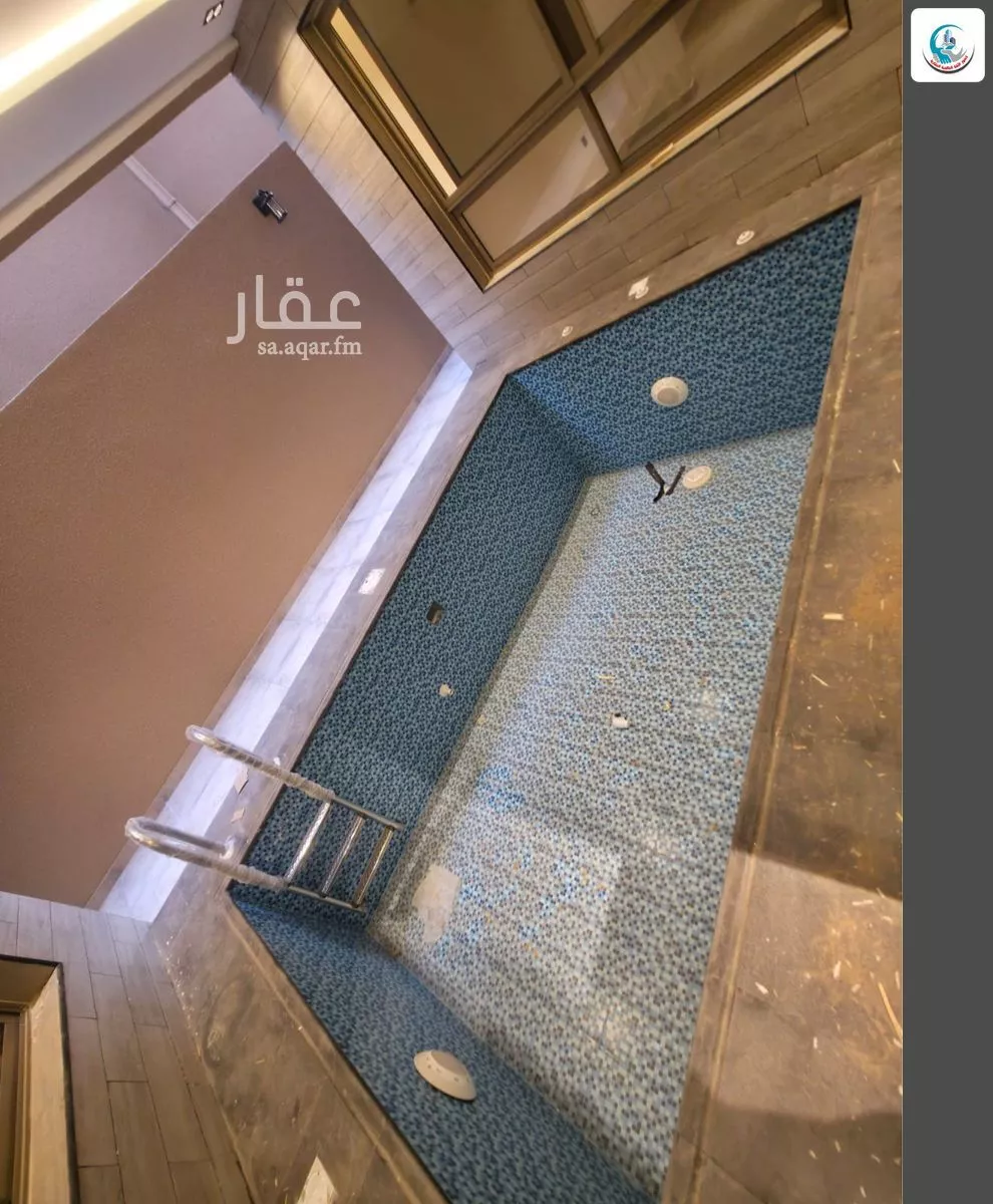 فيلا 9 غرف في الملك فهد 16