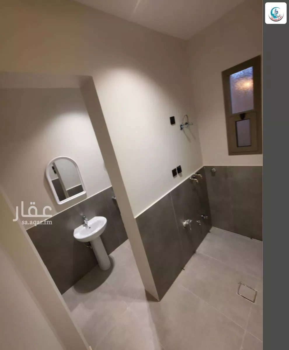 فيلا 9 غرف في الملك فهد 19