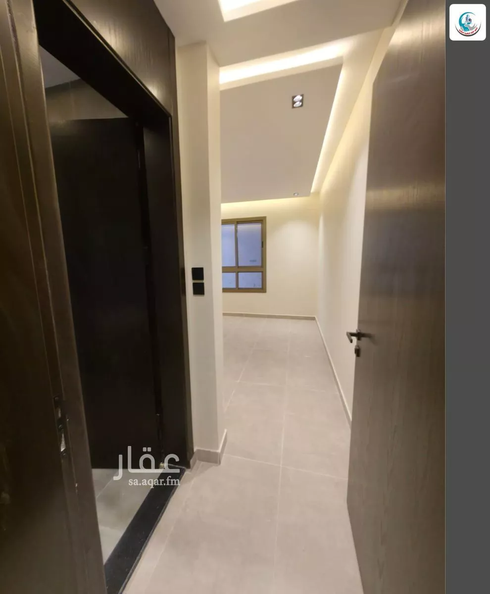 فيلا 9 غرف في الملك فهد 25