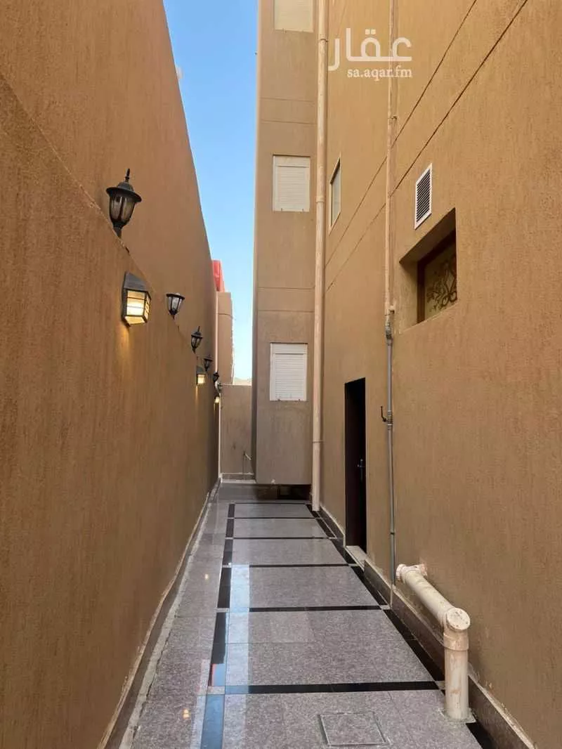 8 bedroom villa in Al Nawariyyah 10