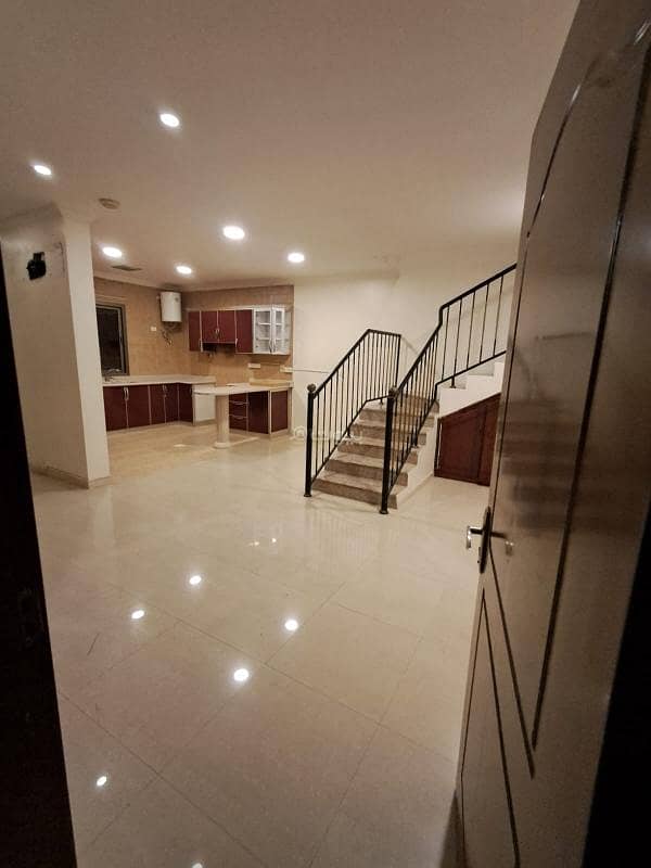 4 bedroom apartment in Al Jawharah, Eastern Province 7