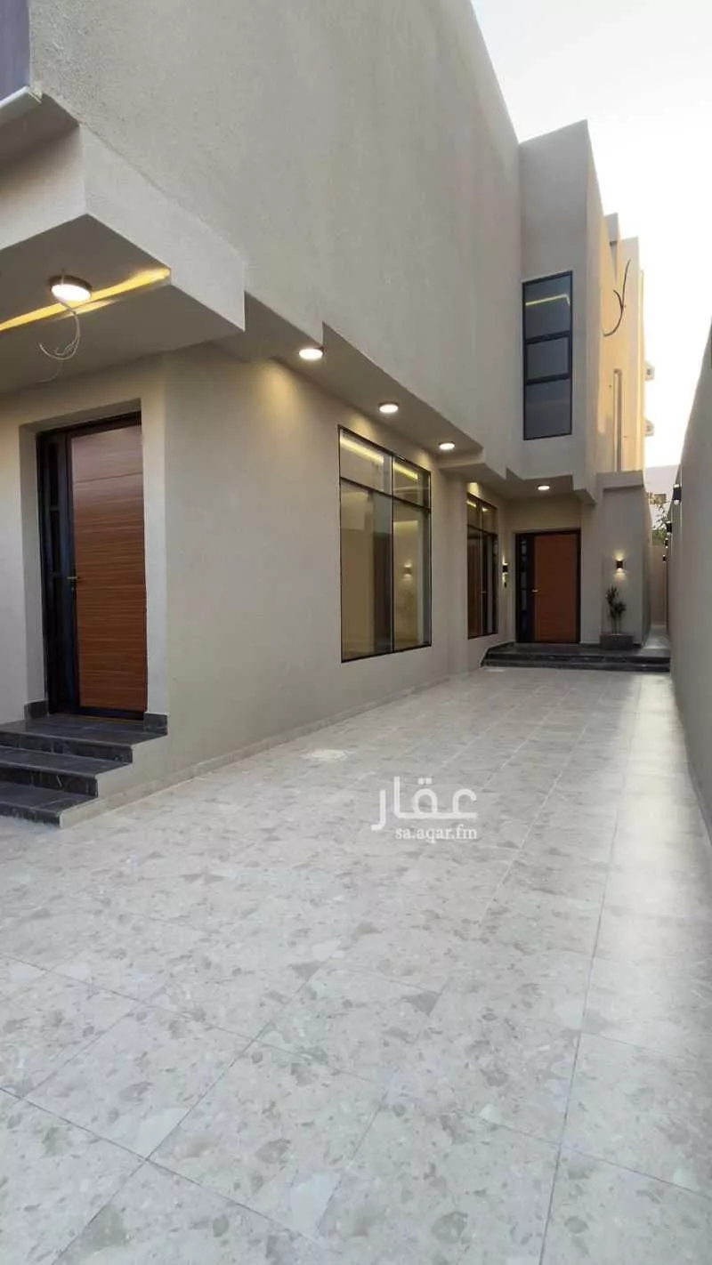 7 bedroom villa in Al Sharayea 2