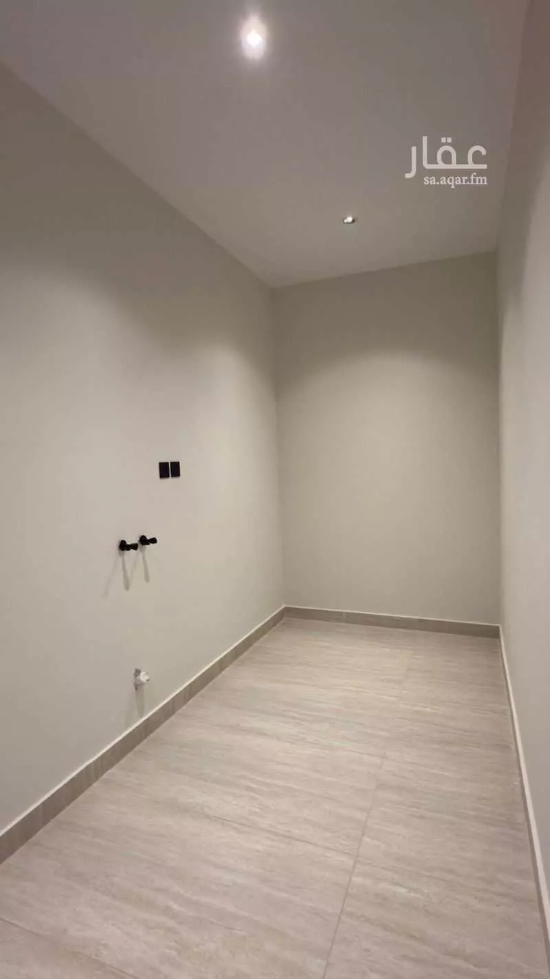 7 bedroom villa in Al Sharayea 5